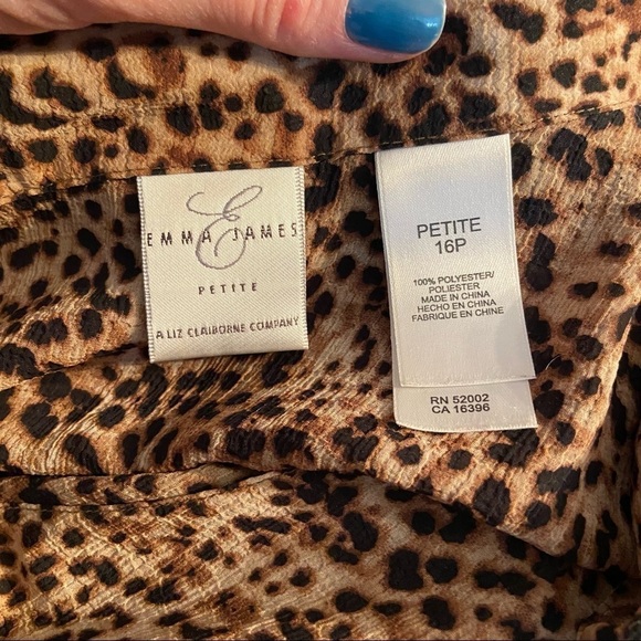 Emma James  vintage women’s animal‎ print button up blouse in size 16P - Picture 5 of 6